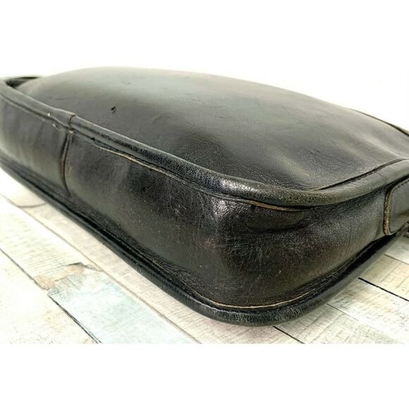 VTG MICHAEL GREEN SEATTLE BLACK GENUINE LEATHER ZIP MESSENGER SHOULDER BAG XBODY - Picture 9 of 12